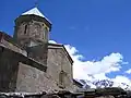 Vista cercana de la iglesia.