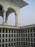 Detalles de los nichos de las paredes