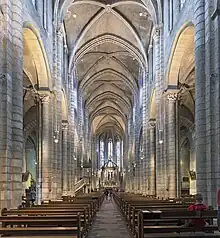 La nave y el coro