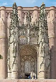 Portal gótico.