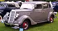 Ford 48 Fordor de lujo Touring sedan