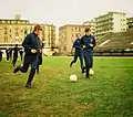 Entrenamiento del Ajax de Ámsterdam, antes de un partido de visitante contra el Napoli en 1969.