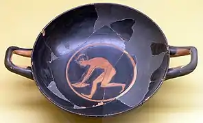 Saltador con halteras. Kílix ático de figuras rojas, ca. 510 a. C. Museo del Ágora de Atenas.