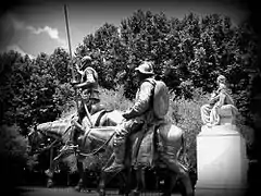 Esculturas de Don Quijote y Sancho Panza.