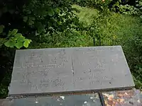 Monumento en Wartski fields, Bangor, Gales