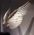Alas de mármol procedentes de una estatua de Nike.