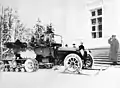 Automóvil con orugas Kégresse frente al Palacio de Alejandro, Tsárskoye Seló, 1914.