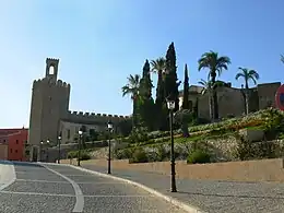 Torre de Espantaperros y jardines de La Galera