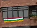 Balcón engalanado con una Roblanvera durante la celebración del Día de La Rioja, año 2016