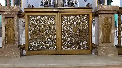 Puertas del comulgatorio