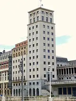 Rascacielos de Bailén, 1940-1946 (Bilbao) José María Chapa Galíndez y Manuel Ignacio Galíndez Zabala