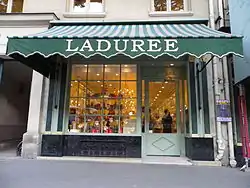 La tienda Ladurée en el número 16