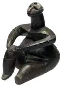 Figura femenina, «La mujer sentada»