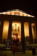 La Catedral Anglicana en la noche.