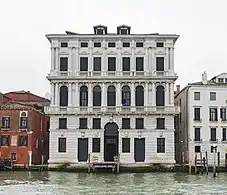 Ca' Corner della Regina, de Domenico Rossi.