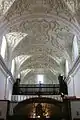 Bóvedas de la nave de la iglesia