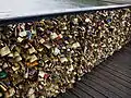 Candados en el Puente de l'Archevêché de París
