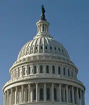 Tambor de doble columnata de la cúpula del Capitolio de Washington