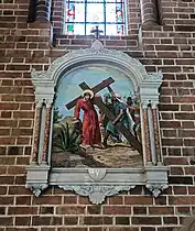 V Simón de Cirene ayuda a llevar la Cruz de Jesús