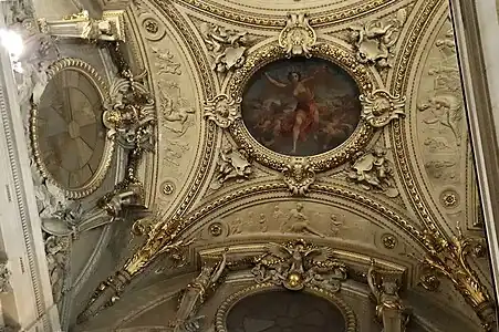 Techo neoclásico de la escalera Mollien del palacio del Louvre, diseñado por Hector Lefuel en 1857 y pintado por Charles Louis Müller en 1868-1870
