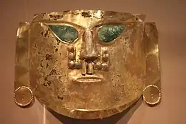 Máscara Ceremonial , Perú, Costa Norte, Valle de La Leche, región de Batán Grande, Cultura Sicán, 900-1100 d.C. Ubicación: Museo de Arte de Dallas
