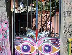 Portón de rejas