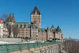 El castillo, visto desde la Terraza Dufferin.