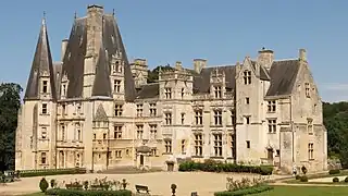Château de Fontaine-Henry (ca. 1500)