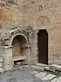 Puerta lateral.