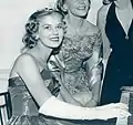 Miss EE. UU. 1957Charlotte Sheffield, quien compitió como Miss Utad USA