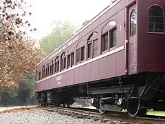 Coche gemelo I-202 de Ferrocarriles del Estado, en el Museo Ferroviario de Santiago de Chile.