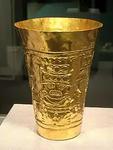 Copa de oro Sican 850-1050 d. C.