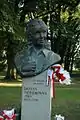 Monumento en «Parque im. dr H. Jordana» en Cracovia.