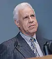 Gobernador Douglas Wilder de Virginia
