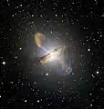 Imagen de la galaxia Centaurus A realizada mediante combinación de imágenes del telescopio MPG/ESO, y del Observatorio de rayos X Chandra. Es el único caso conocido de una "Ellíptica Starburst".