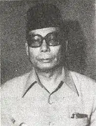 Edward Waldemar Pahala Tambunan, un cristiano, era conocido por su hábito de usar songkok rojo.