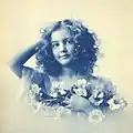 Editha, cianotipo de 1903. Procedimiento fotográfico en color azulado.