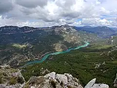 Embalse de Anchuricas, que represa el río Segura
