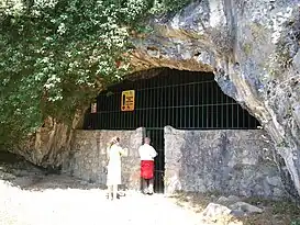 Cueva de Hornos de la Peña