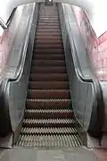 Escalera mecánica de madera