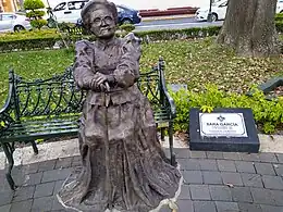 Estatua de Sara García en el parque López de Orizaba, Veracruz, octubre de 2020.