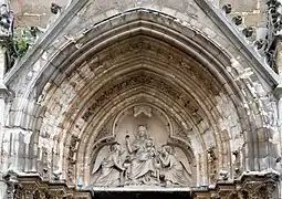 Tímpano del portal principal (fachada occidental)