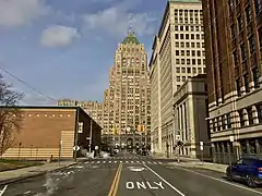 El edificio desde la 2nd Avenue