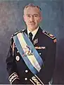Kjell Laugerud García portando la banda