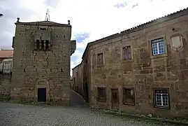Torre de Metelos de principios del siglo XIII.