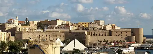 La Capilla de Santiago se encuentra dentro del recinto fortificado de Melilla "la Vieja", y fue construida por Miguel de Perea y Sancho Escalante en 1551.