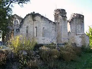 Fachada este