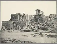 Fotografiada entre 1875 y 1893.