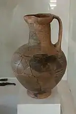 Pieza de cerámica del periodo protogeométrico o del geométrico antiguo.