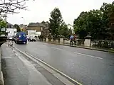 Hanwell Bridge, Uxbridge Road al cruzar el río Brent, mirando hacia el este.
